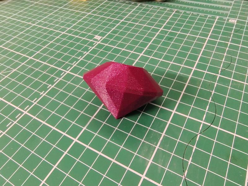 Diamond shaped box for proposal ring