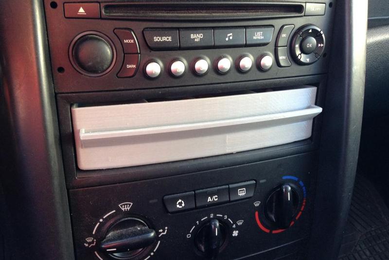 Peugeot 207 - Schublade / Drawer