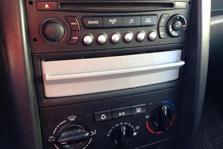 Peugeot 207 - Schublade / Drawer