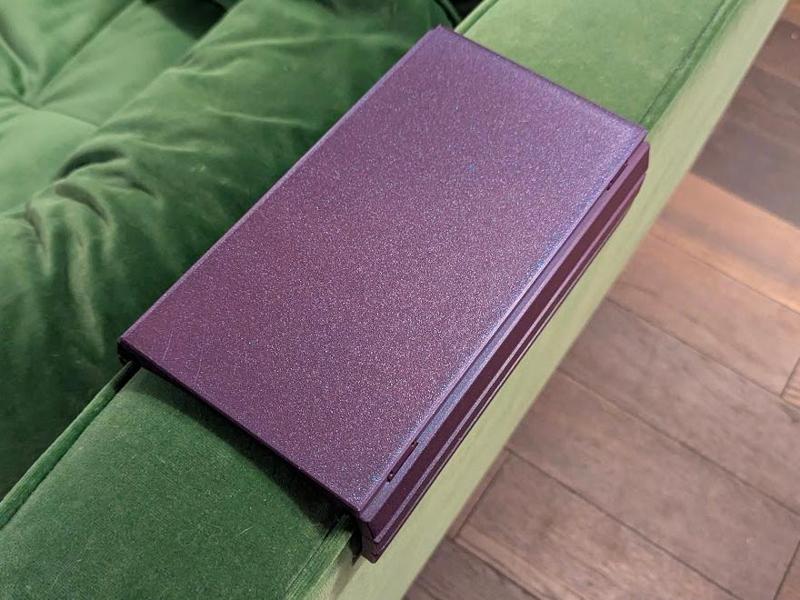 Flexible sofa arm wide table