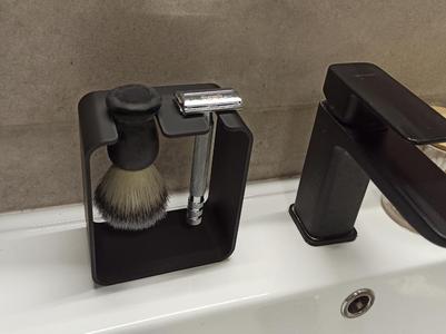 Razor holder