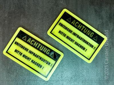 Schild: Kritische Infrastruktur !Bitte nicht hacken