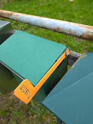 Automatic postbox marker