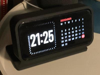 iPhone 14 pro classic clock phone dock