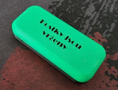 Pouzdro na kostky (Cube Case)