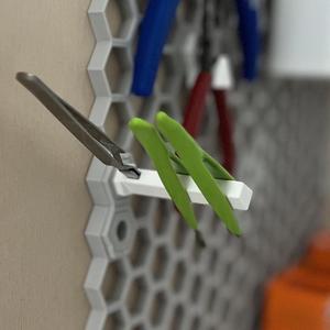 Honeycomb storage wall (HCW) tweezers holder