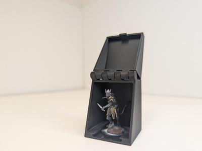 Hinged Box for D&D Miniature