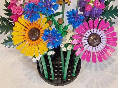 Flower Holder System compatible with Legos Bouquet