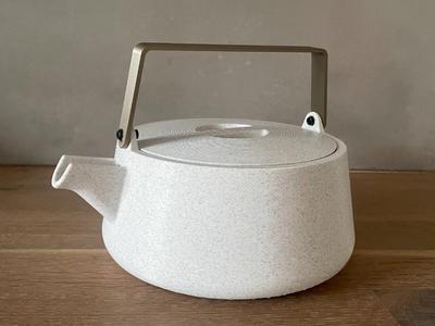 Teapot watering can