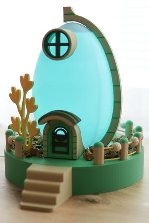 EASTER HOUSE 2.5