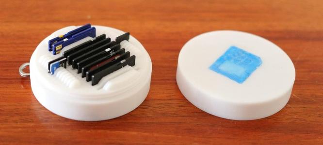 12x3 SD / microSD Secure Case