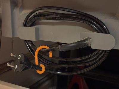 Simple cable hanger / hook
