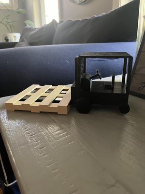 Pallet coasters with Forklift holder