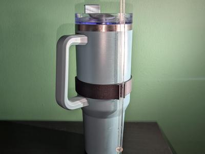 Snap on straw holder for cup
