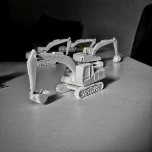Easy to print Generic Excavator (esc: 1:100 or HO Scale)