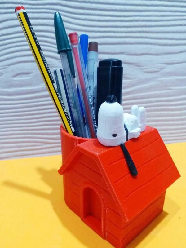 Snoopy Pencil Holder