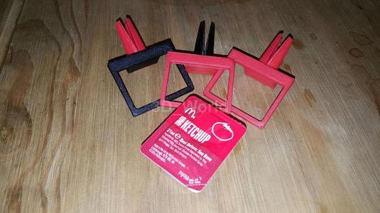 CAR DipClip, Sauce holder for a car. Clips into air vent. V0.04 + V0.02