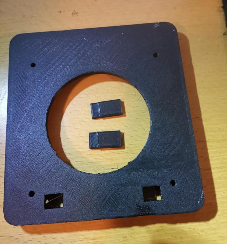 Dell monitor stand to vesa 75x75 adapter