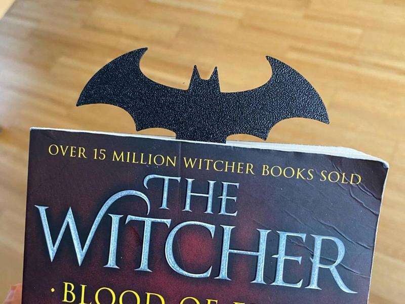 Batman batarang bookmark