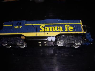 Athearn HO Scale Blue Box GP9 Air Tanks
