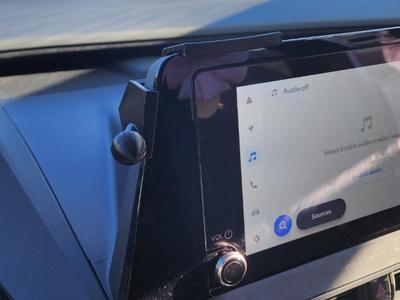 Prius LE 2025 Ball Phone Dash Mount