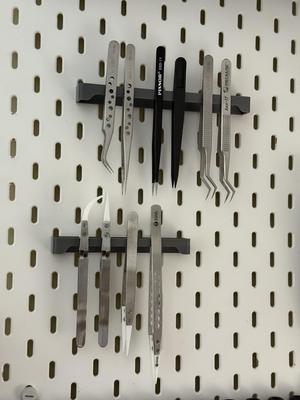 Tweezer holder for Ikea Skadis