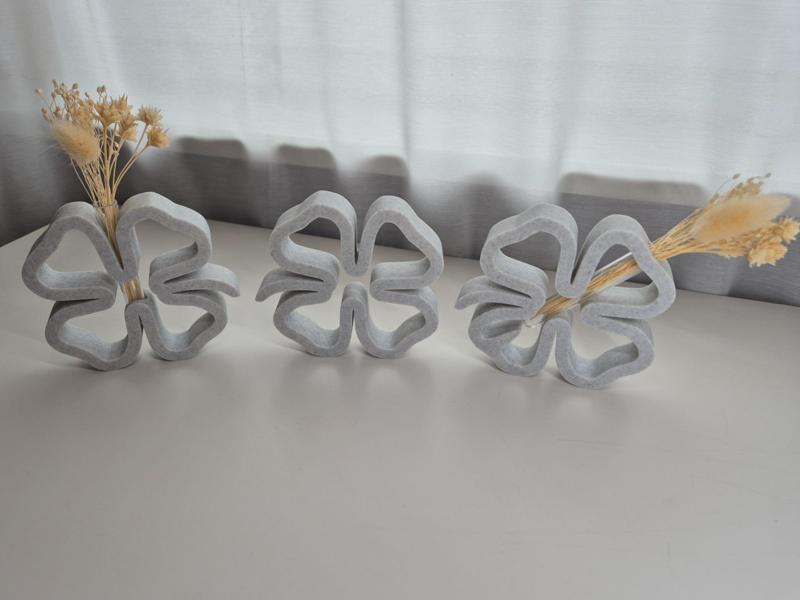 Decorative Clover for Dried Flowers and Test Tubes