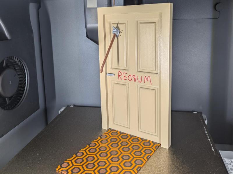 Halloween! The Shining: the door scene...