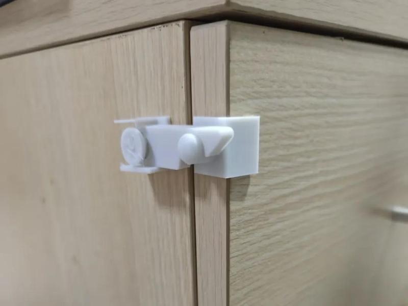 Cat-Proof Nightstand Door Opener