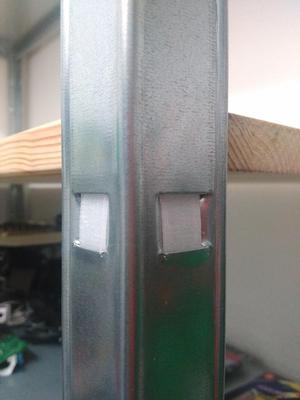 Shelf mount for metal plug shelf