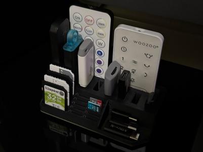 USB, MicroSD and SD card holder w/ Remote Slot