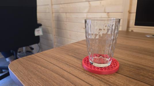 Honeycomb Drink Coaster – 100 mm with Raised Rim