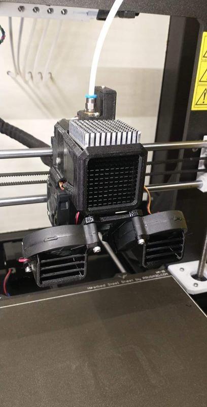 Dual symmetric fan mount for prusa extruder and heatsink cosmetic