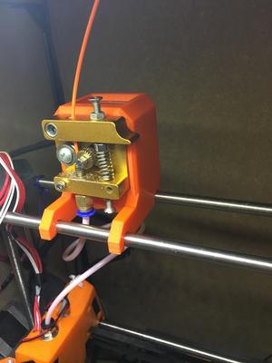 extruder DE200 above