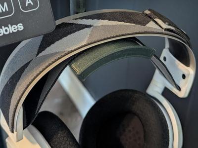 Headphone Mount