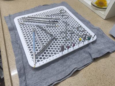 Quick drying stand for tools