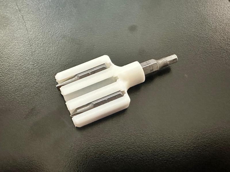 Slim Bit Holder Pocket EDC | Holds 4 Bits