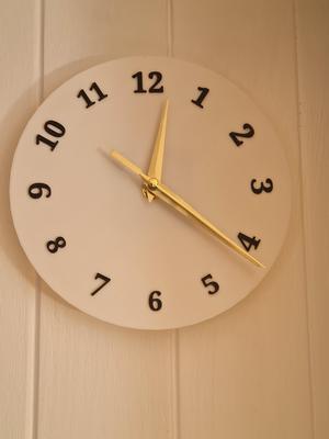 Ultimate Minimalist Wall Clock - The Customizable Timepiece