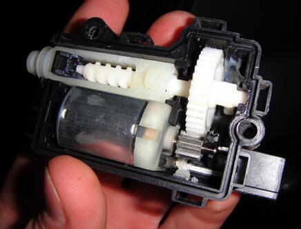 Opel fuel filler flap central locking gear wheel