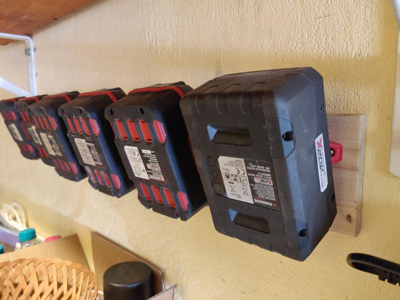 Parkside battery wall mount 20° angled