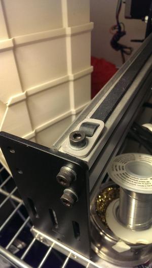 Customizable Makerslide Belt Clip