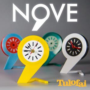 Nove | desktop Clock