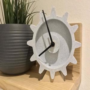 Gear clock