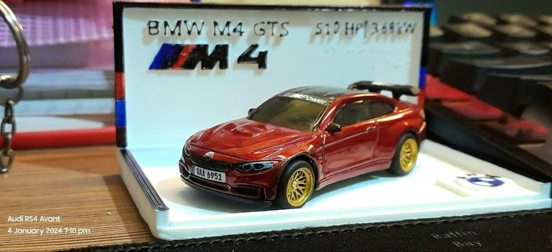 BMW M4 GTS Display Hotwheels 1:64