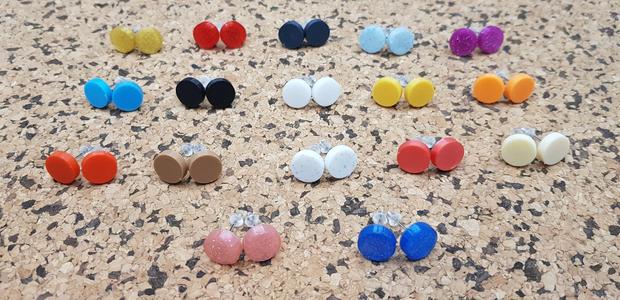 Round Stud Earrings 10mm