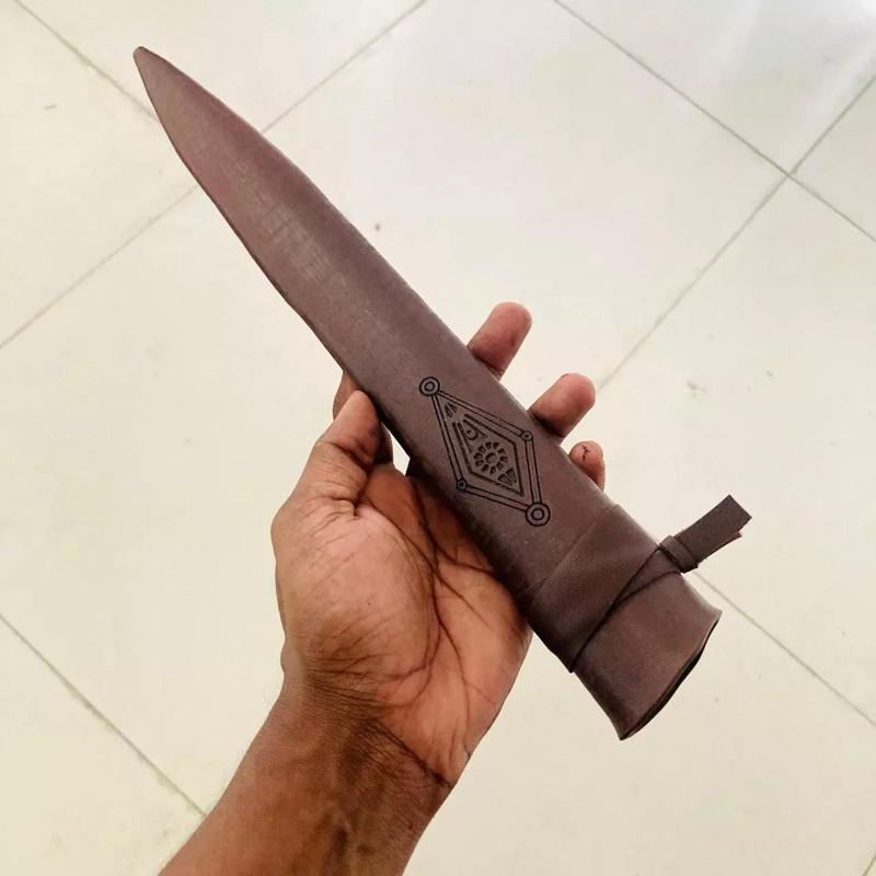 Crysknife Knife Blade Holder Replica Prop