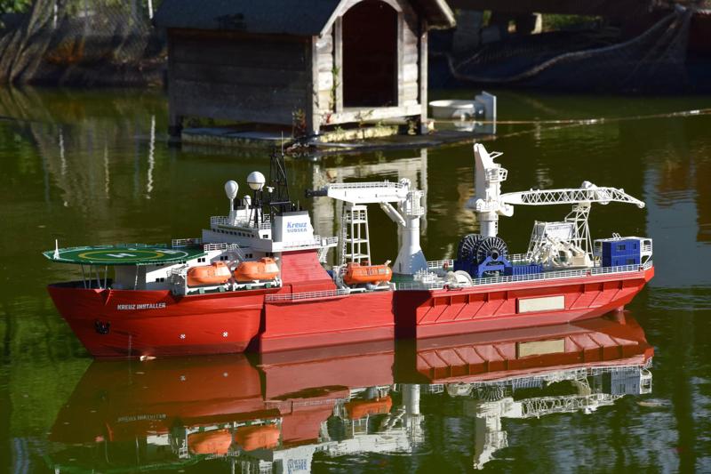 Kreuz Installer Modelship Schiffsmodell Vessel Offshore