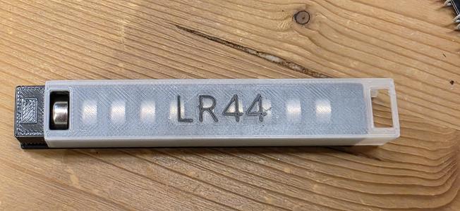 LR44 (AG13, LR1154, ...) Knopfzellenbehälter 6 - 8 - 10 - 12-fach / Button Cell Container LR44 (AG13, LR1154, ...)  6 - 8 - 10 - 12 cells