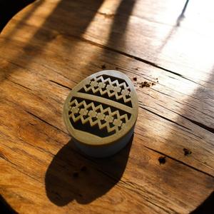 Egg-Shaped Box 021