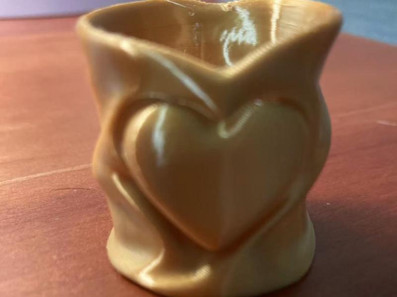 3D PLA Silk Heart Pen Holder